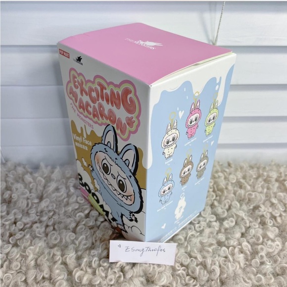 Pop Mart The Monsters Labubu - Picture 2 of 6